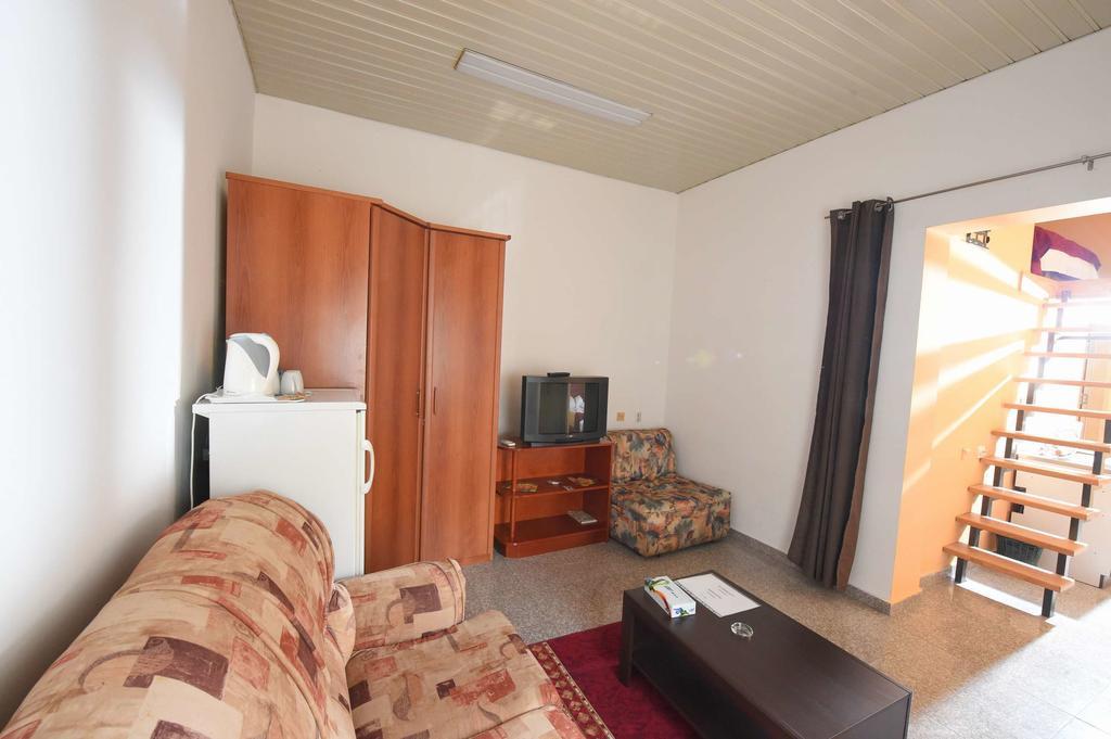 Apartment Inn Rooms Novi Sad Zimmer foto
