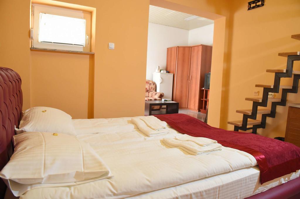 Apartment Inn Rooms Novi Sad Zimmer foto
